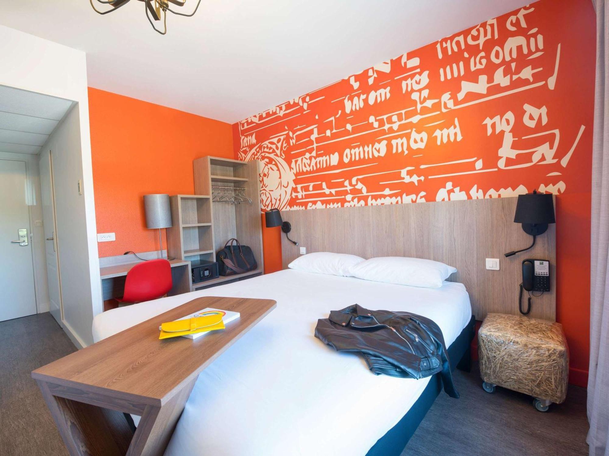 Ibis Styles Carcassonne La Cite Hotel Exterior foto